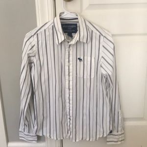 Boys Abercrombie shirt - L